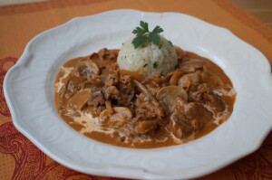 31.R8年3月31日（火）　西洋料理　ビーフストロガノフ改2